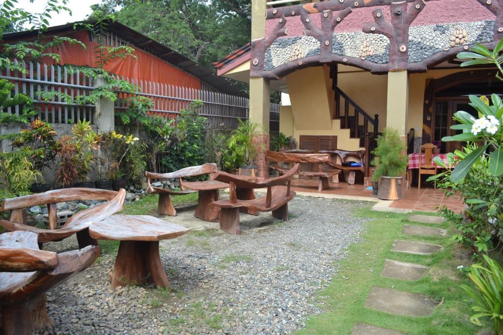 J-Lais Balai Turista - Pensionne House Puerto Princesa Kültér fotó